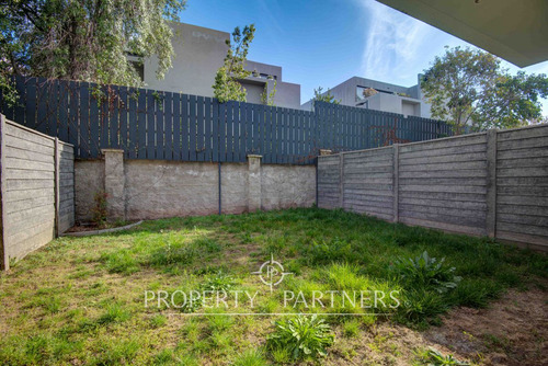 Amplio Townhouse En Excelente Ubicación 4d 3b 2e
