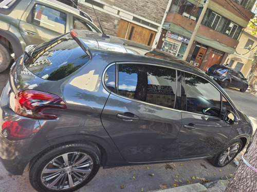 Peugeot 208 1.6 Feline