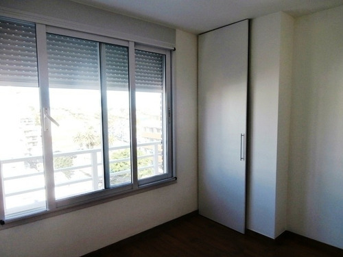 Apartamento Alquiler Malvín 3 Dormitorios Terraza Garage X 2