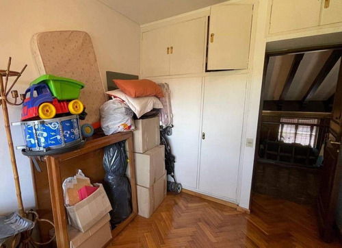 Casa En Venta - 4 Dormitorios 5 Baños - Morón