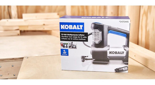 Inflador Compresor Para Llantas 12v Kobalt KL12DD Color Negro