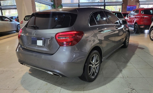 Imagen 4 de 7 de Mercedes-benz A 200 At 2016