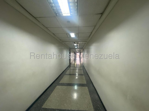 Oficina En Alquiler El Recreo Fm25-21756