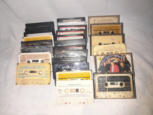 Lote De 26 Casettes Grabados Varios Interpretes Y Música Negro (Usado)