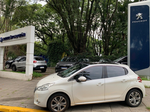 Peugeot 208 Feline Pack Cuir