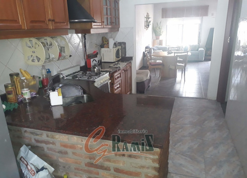 Imagen 6 de 15 de Casa Ph En Venta C/parque Pileta Lola Mora 200 Ituzaingo