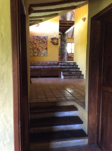 Casa Con Terreno Para La Agricultura O Parcelamiento