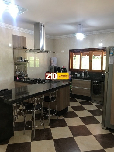 Imagem 15 de 27 de Ch01676 - Terras De Itaici - At 1.000m², Ac 169,17m² - 03 Dormitórios Sendo 02 Suítes Uma Máster Com Closet E Armários, Sala De Tv, Sala De Estar. - Ch01676 - 32045397
