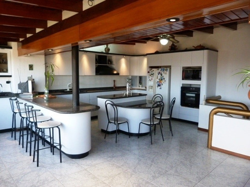 Imagen 1 de 14 de Penthouse En Venta Con Vista Al Ávila La Tahona