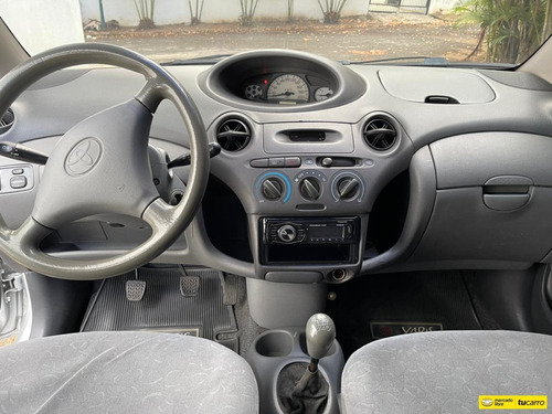 Toyota Yaris .