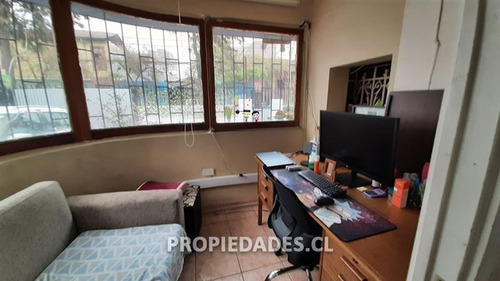 Imagen 4 de 10 de Casa En Venta De 6 Dorm. En Ñuñoa