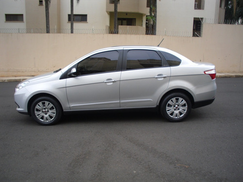 Imagem 7 de 16 de Fiat/ Siena Attractiv 1.4 Ano 2016