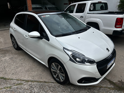 Peugeot 208 1.6 Feline Tiptronic