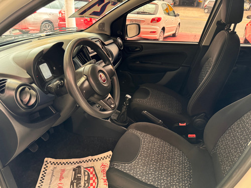 Fiat Uno Uno Attractive 1.0 8V (Flex) 4p