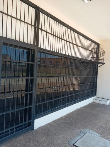 Imagen 5 de 10 de Vendo Local Comercial En Tucacas A Excelente Precio Tucacas