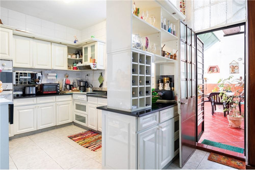 Venta Casa 6 Amb.villa Devoto Garage Quincho Playr