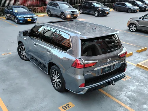 Lexus LX 5.7 570