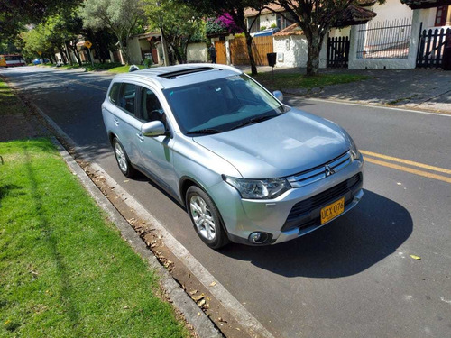 Mitsubishi Outlander 2.400cc At 7 Puestos 4x4