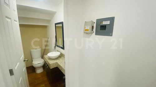 Casa En Venta En Conjunto La Rivera Cerca De Periferico Y Udlap