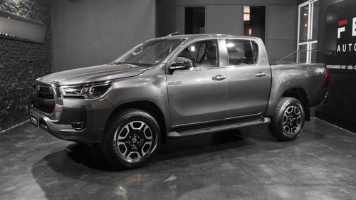 Toyota Hilux 2.8 Cd Srx 177cv 4x4 At