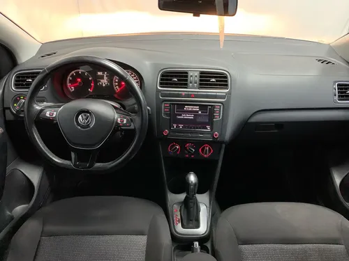 Volkswagen Polo 1.6 Comfortline Plus Tiptronic