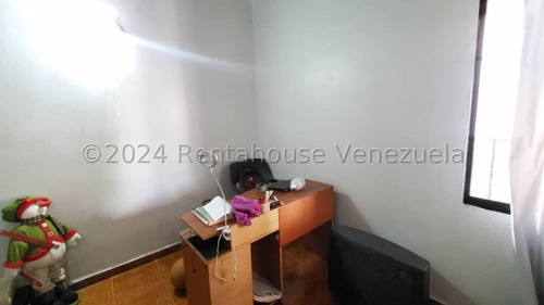 Excelente Casa En Venta En Privilegiado Conjunto Privado Urb La Campina Cabudare Gabriela C
