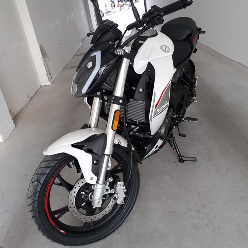 Imagen 8 de 15 de Benelli 180s