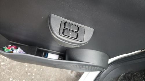 Imagem 9 de 10 de Chevrolet Celta 2014 1.0 Lt Flex Power 5p