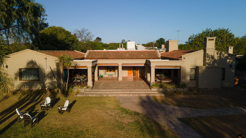 Villa Allende, Córdoba, Guayaquil Al 1500