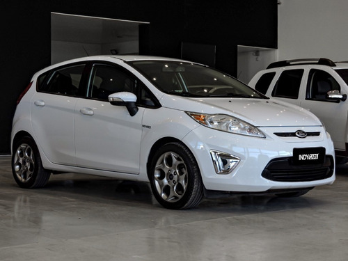 Imagen 2 de 15 de Ford Fiesta Kinetic Design 1.6 120cv Titanium 2013