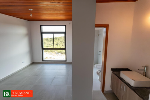 Casa En Venta 2 Dorm. En Country De Montaña Hipico A Pocos Km Carlos Paz -cba