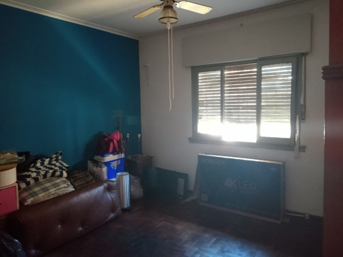 Casa 2 Dormts,patio,cochera Vende/permuta Por Dto 2 Dormts