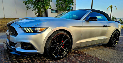 Ford Mustang 2.3 convertible automatico