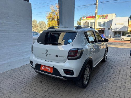 Renault Sandero Stepway 1.6 Privilege 105cv