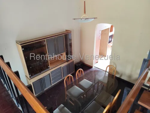 Excelente Townhouse En Venta El Hatillo #25-17948
