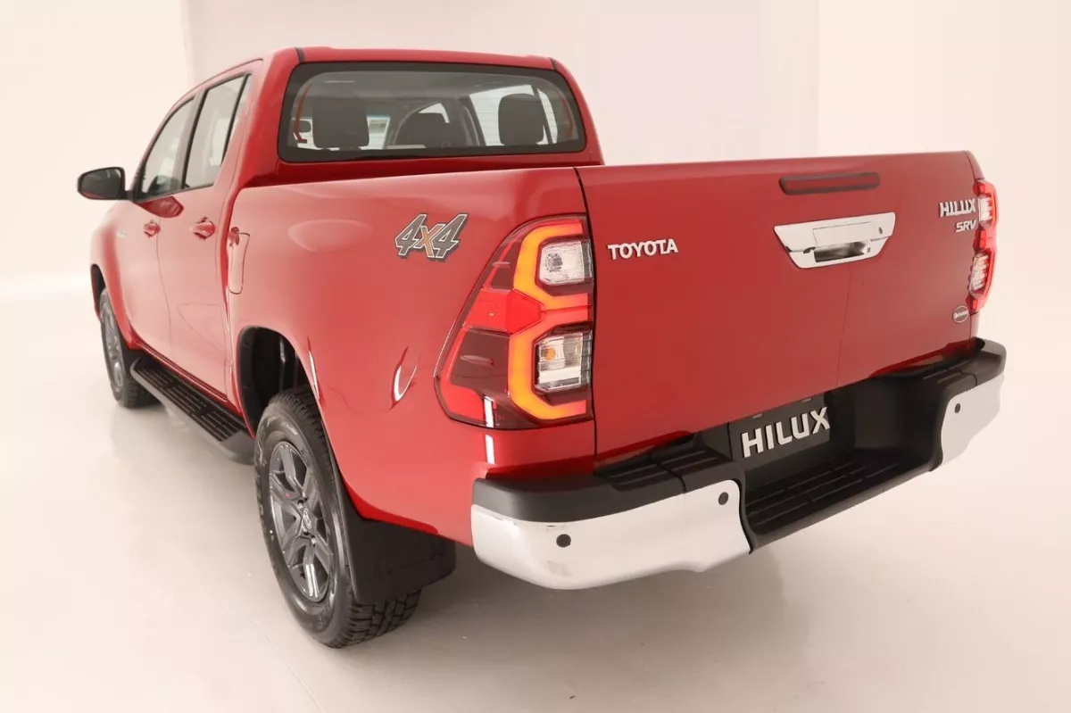 Toyota Hilux 2.8 Cd Srv 177cv 4x4 At