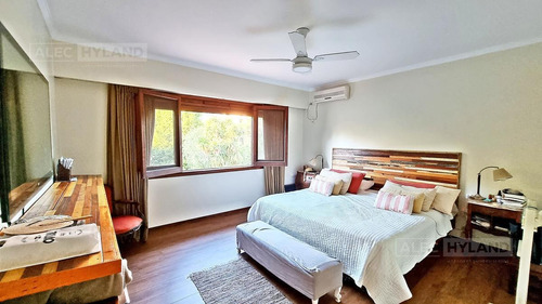 Imagen 13 de 30 de Casa Chalet Clásico En Venta Con Pileta En San Isidro- Las Lomas-jockey