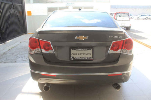 Imagen 5 de 14 de Chevrolet Cruze 2012 4p Ls Aut A/a Cd Mp3 R-16 A