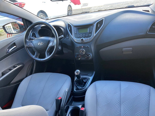 Imagem 2 de 9 de Hyundai Hb20 1.6 Premium 16v Flex 4p Manual