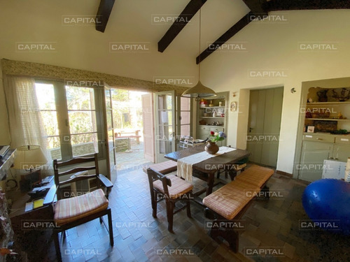 Casa De Tres Dormitorios En Venta En San Rafael-ref:30545