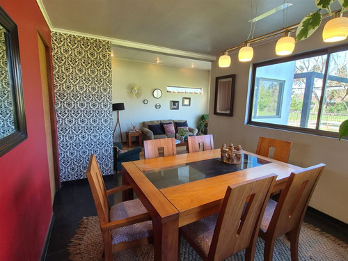 Casa En Venta De 6 Dorm. En Pelarco