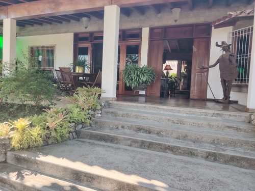 Espectacular Casa En El Manzano, Excelente Vista. Emss