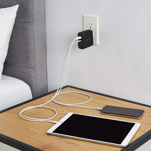 Cargador De Pared Gan 68w Amazon Basics Usb-c Y Usb-a