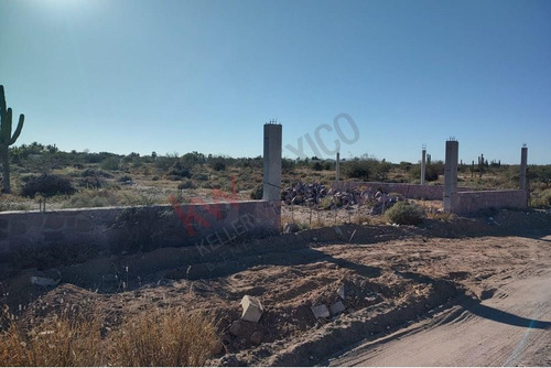 Terreno En Centenario Con Frente De Carretera