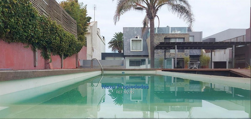 Venta Casa Carrasco Rambla Frente Al Mar, Piscina, Fondo
