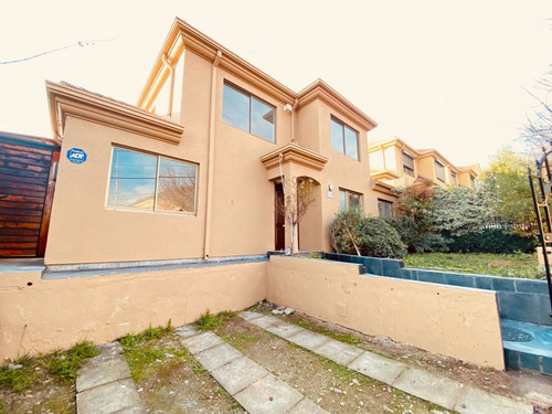 Casa En Conjunto Cerrado 3d/3b