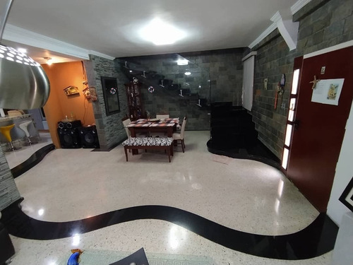 Imagen 10 de 29 de Se Vende Espectacular Y Moderna Quinta En El Limon Zona Norte De Aragua Buena Zona De Montaña Precio De Oportunidad 04243785803