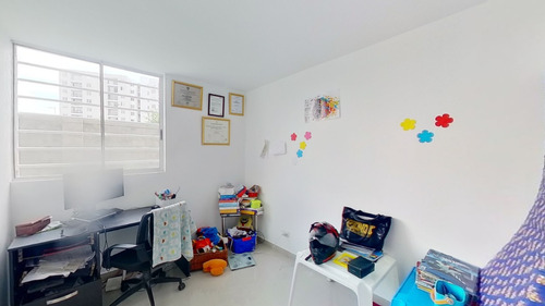 Apartamento En Piso 1, Conjunto Residencial Cafeto, Cachipay, Al Sur De Cali. Área 75m2.