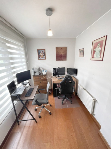 Casa En Venta De 4 Dorm. En Colina