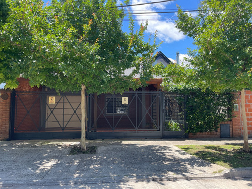 Venta Casa Castelar 5 Ambientes